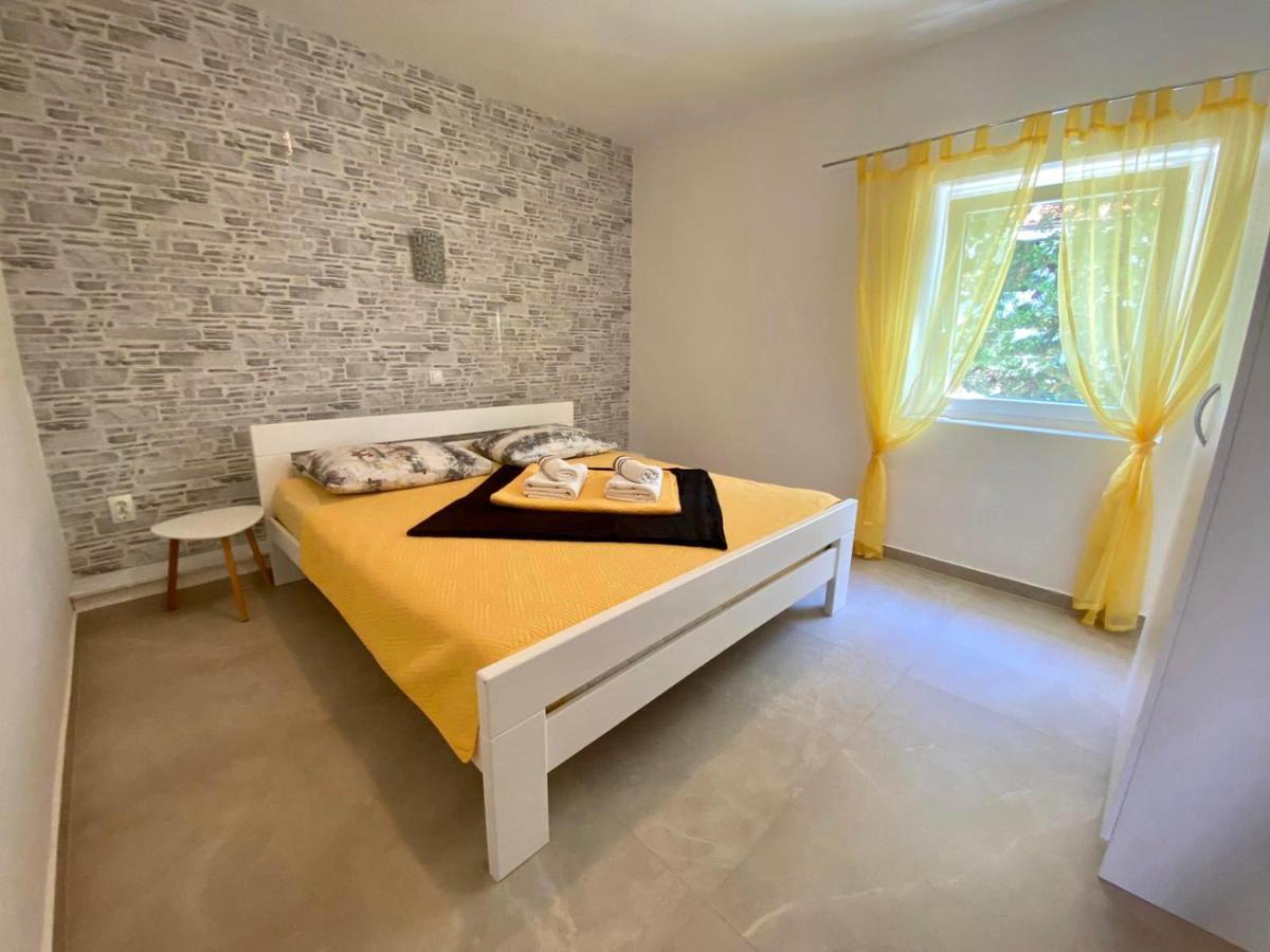 Apartments King - City Center Novalja Exterior foto
