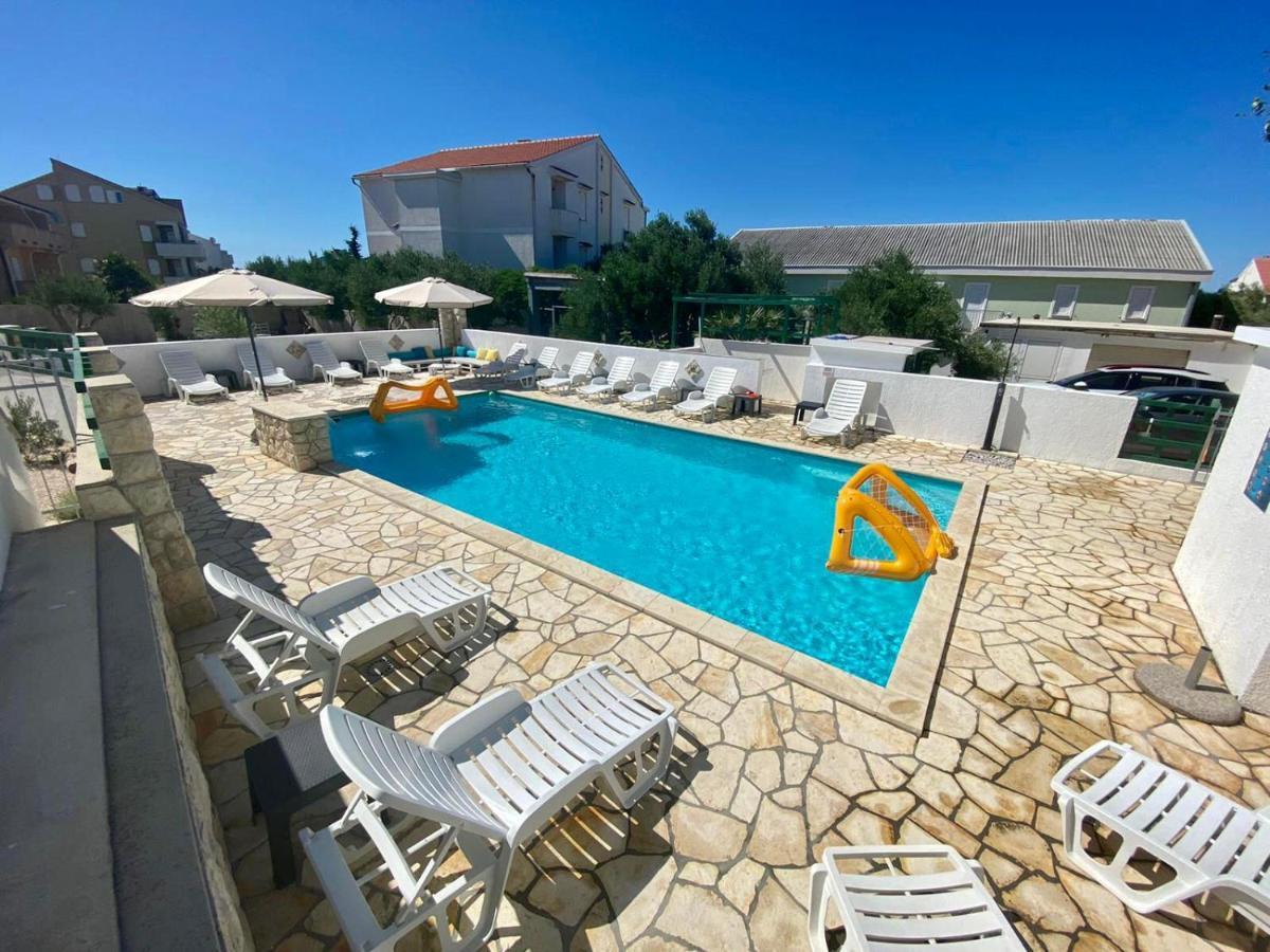 Apartments King - City Center Novalja Exterior foto