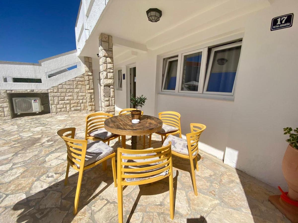 Apartments King - City Center Novalja Exterior foto